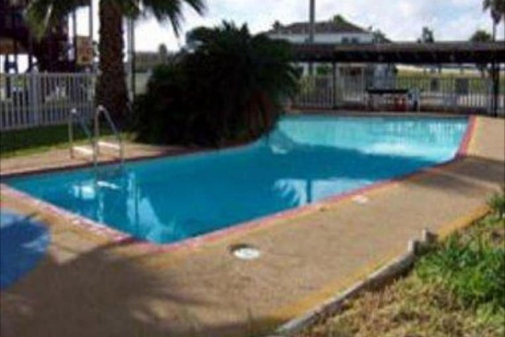 Pool 3 of 16