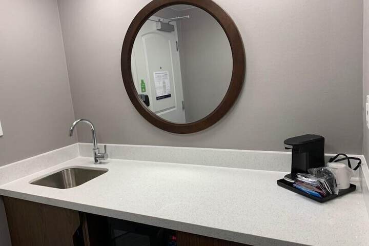 Hampton Inn & Suites Syracuse Dewitt
