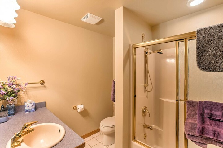Cozy Buena Vista Apartment 4 Mi to Main Street!