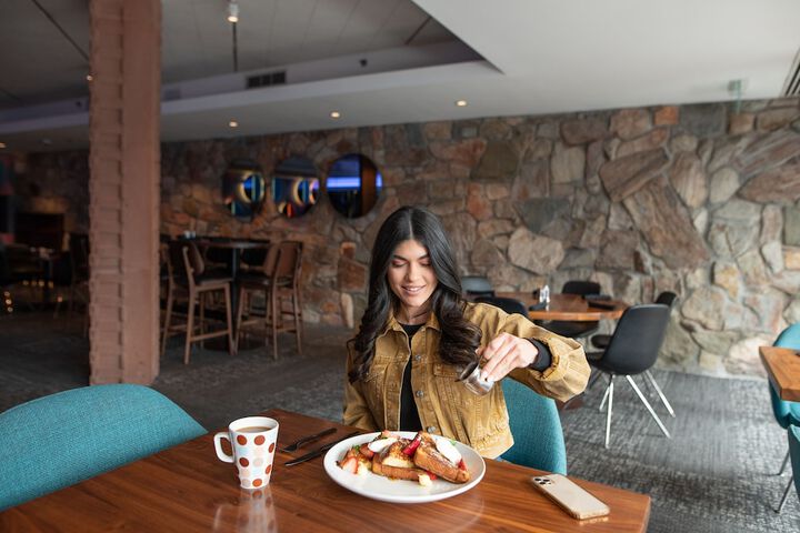 Dining 140 of 165