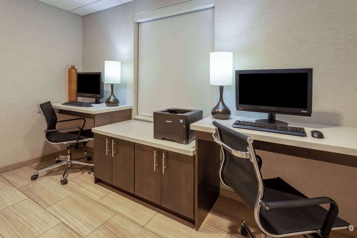 Business Center 42 of 43
