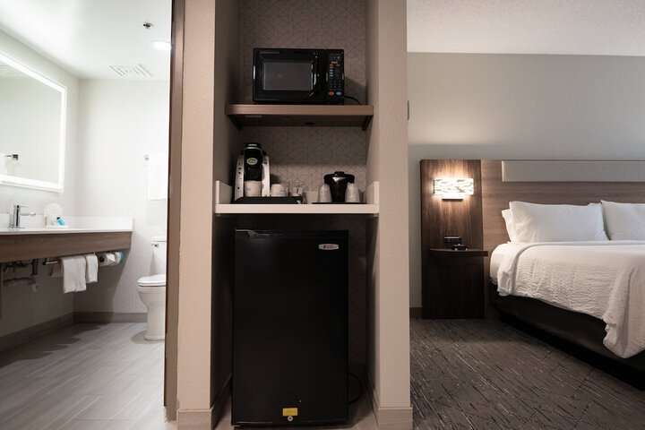 Room 16 of 61