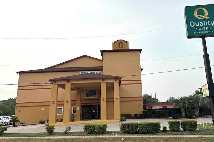 Quality Suites San Antonio Brooks City Base