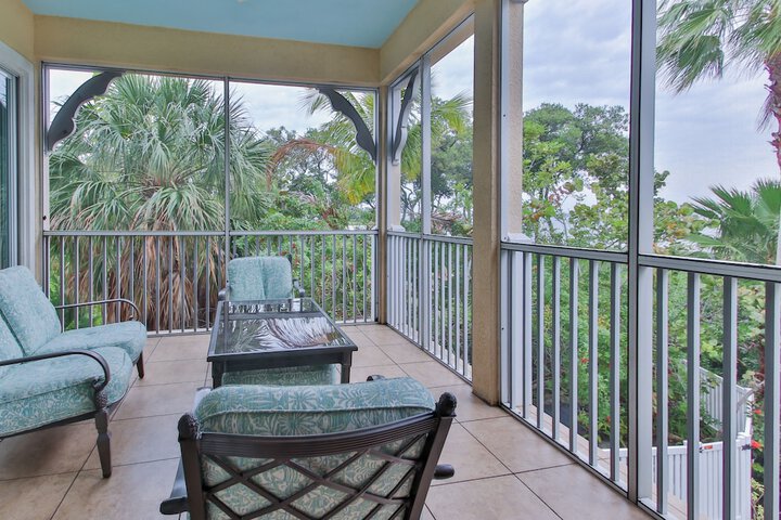 Tortuga Inn Beach Resort