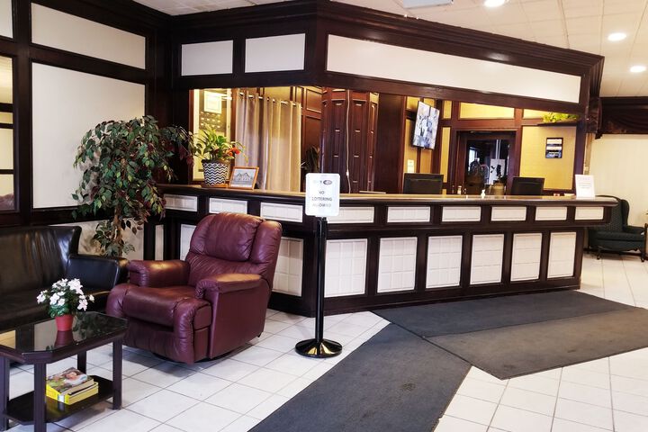 Travelodge by Wyndham Conference Centre & Suites Whitecourt