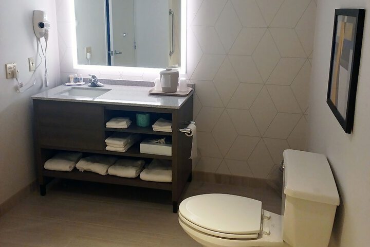 Room 26 of 45
