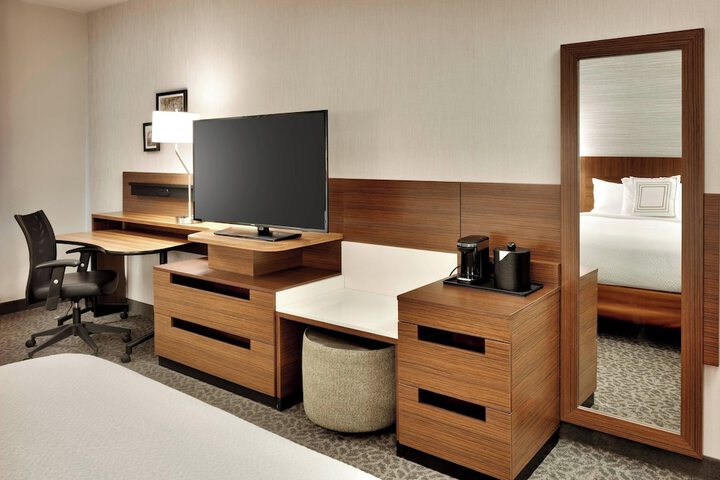 Room 20 of 37