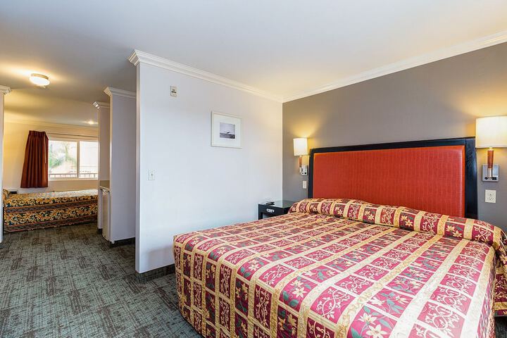 Room 7 of 23
