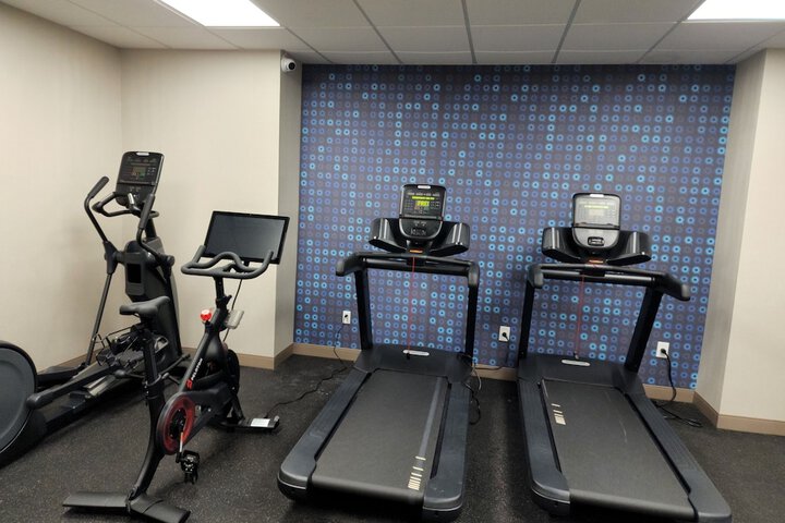 La Quinta Inn & Suites by Wyndham Lake George