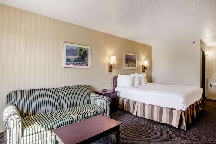 Americas Best Value Inn & Suites Ft. Collins E at I-25