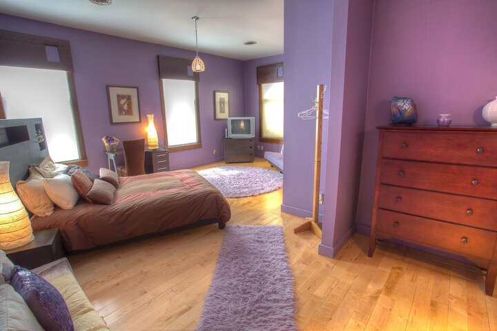Room 12 of 17