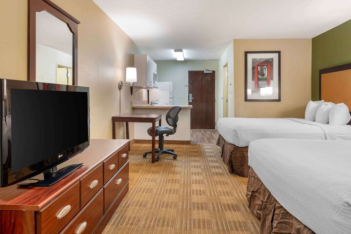 Room 15 of 23
