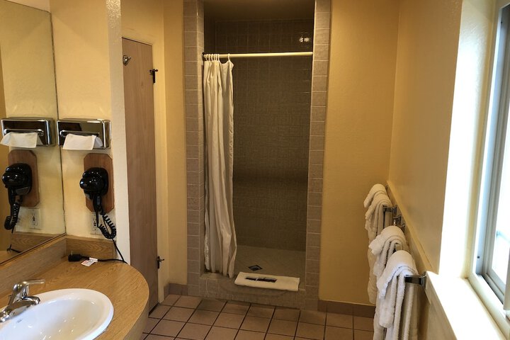 Room 7 of 17