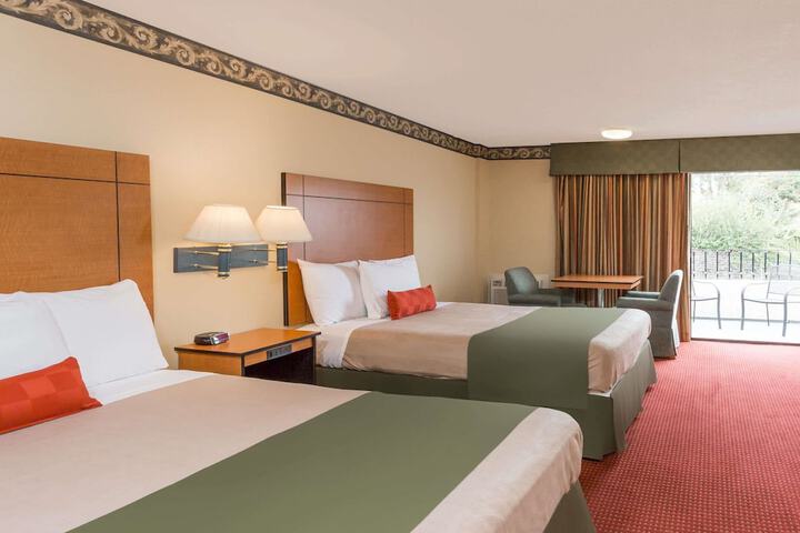 Room 9 of 21