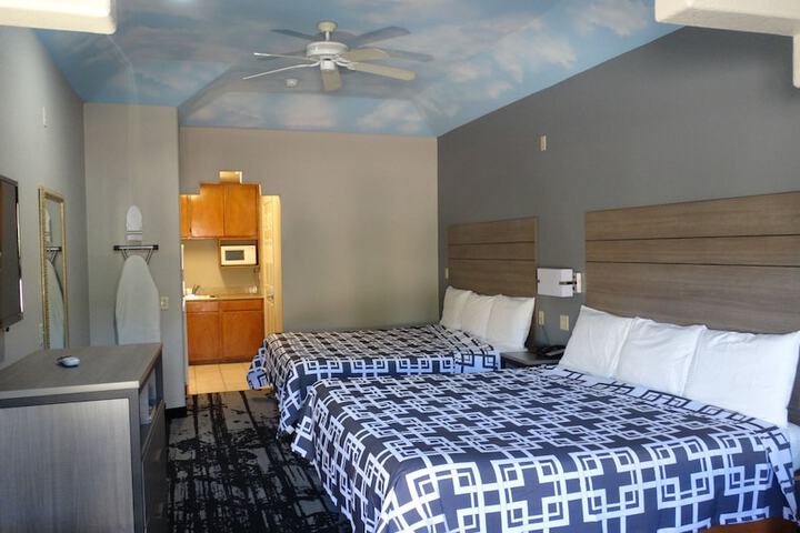 Room 15 of 16