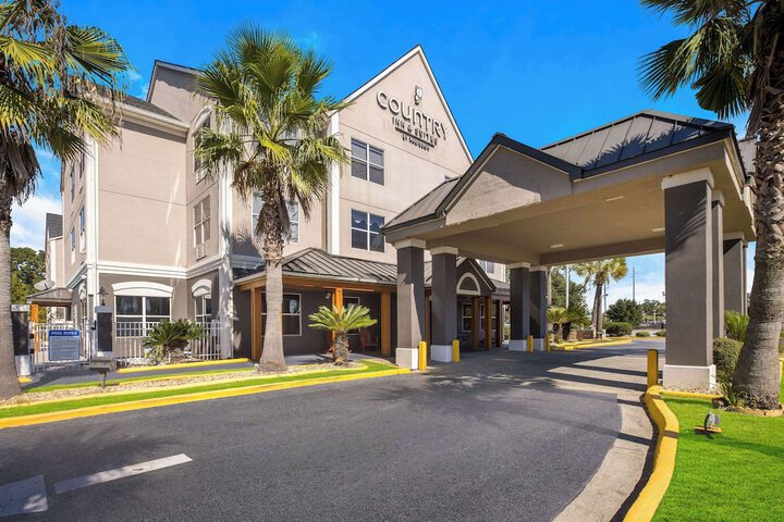 Hotel 3 of 53