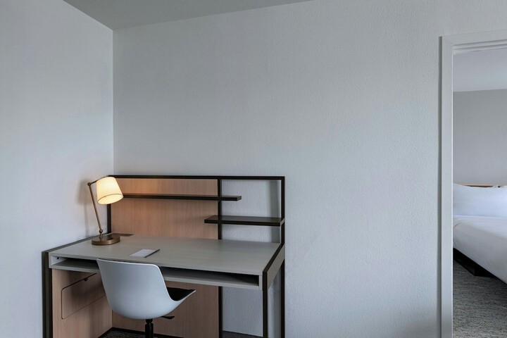 Room 12 of 21