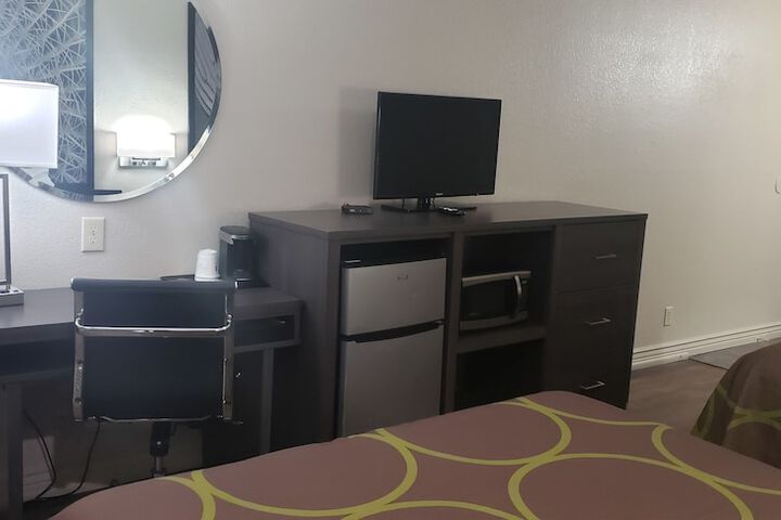 Super 8 by Wyndham Goodyear / Phoenix Area