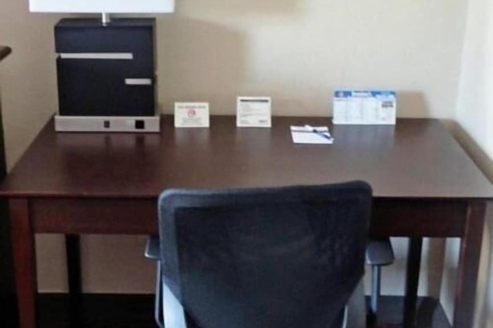 Room 20 of 28