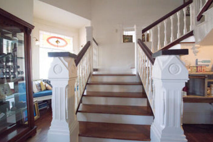 Munzesheimer Manor Bed & Breakfast