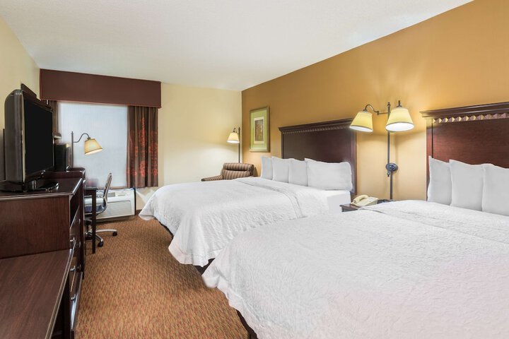 Room 10 of 24