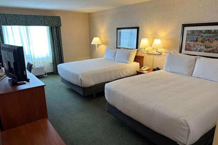 Room 35 of 53