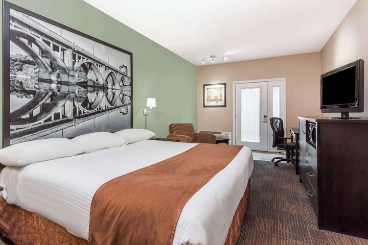 Room 15 of 18