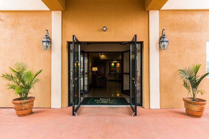 Hotel 2 of 25