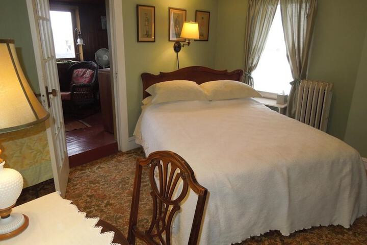 Room 9 of 31