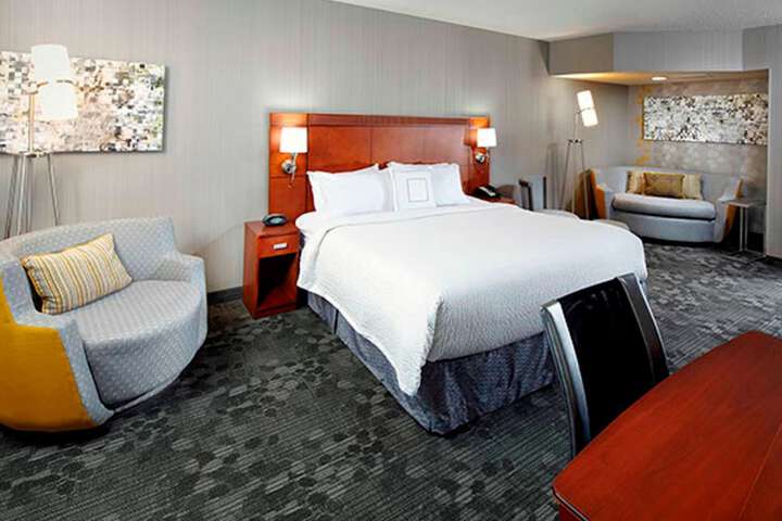 Room 15 of 27