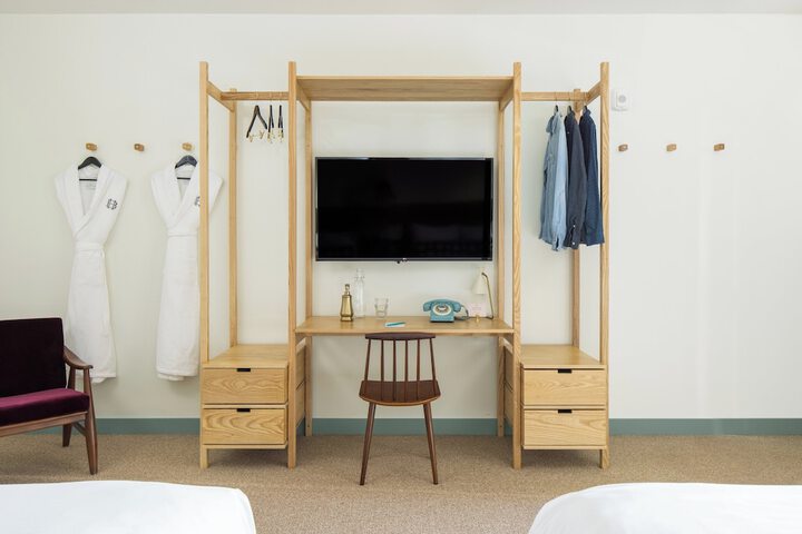 Room 37 of 88