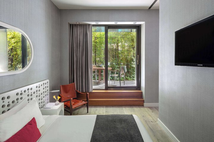 Room 18 of 114