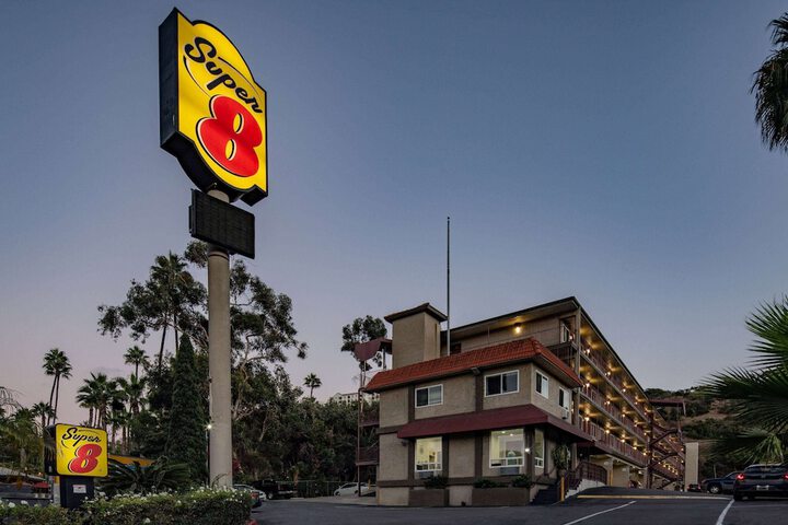 Hotel 4 of 43
