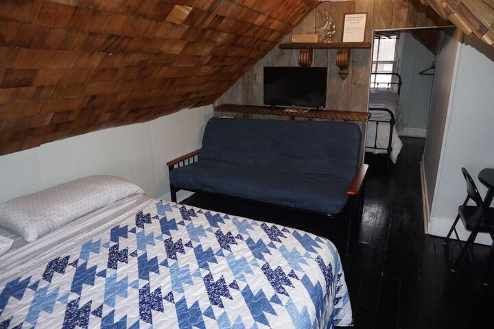 Room 33 of 57