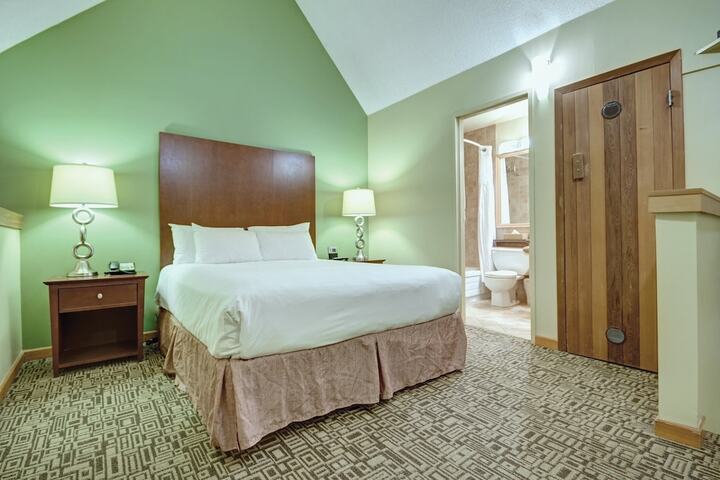 Room 35 of 64