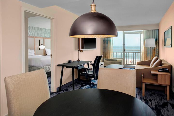 Room 34 of 47