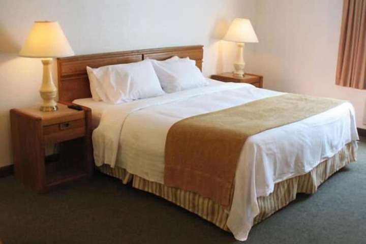 Rosemont Suites