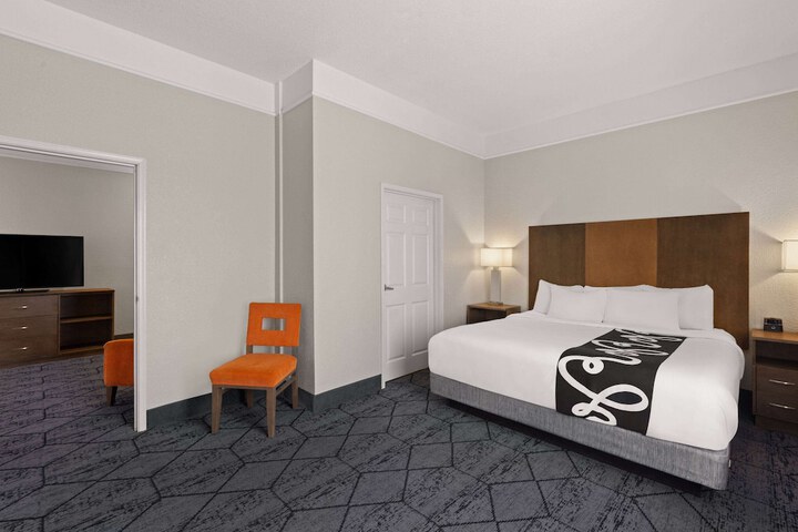 Room 13 of 47
