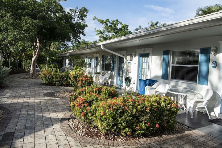 Marco Island Lakeside Inn