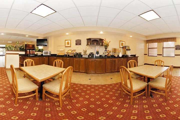 Quality Suites Jeffersonville - Louisville North