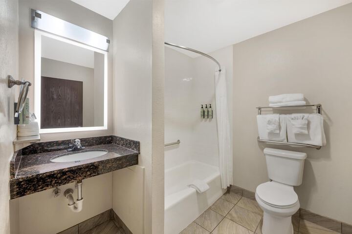 Best Western Airport Albuquerque InnSuites Hotel & Suites