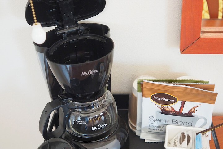Breakfast/Coffee Service 21 of 25