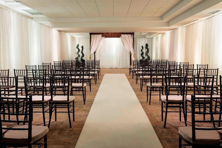 Ballroom/Hall 171 of 207