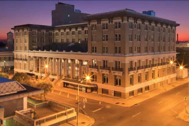 Hotel Bentley
