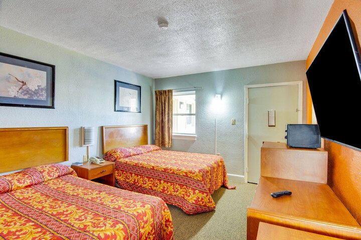 Room 13 of 29