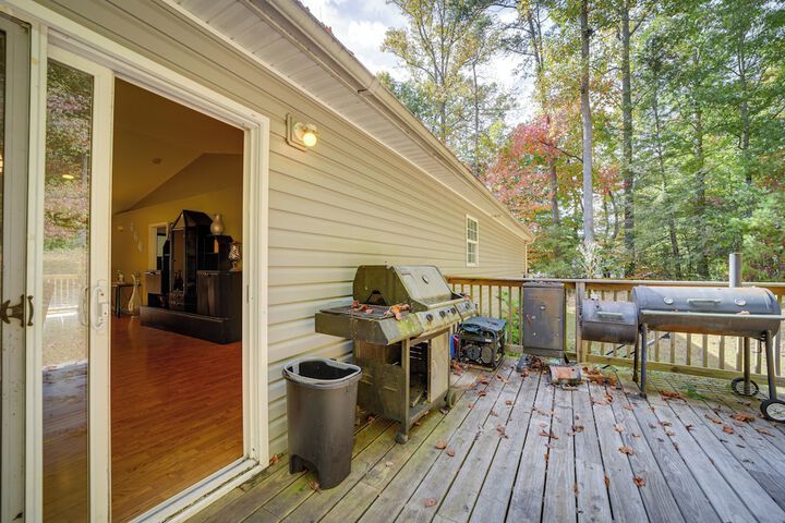 Candler Home w / Large Deck: Hike Bike & Unwind!