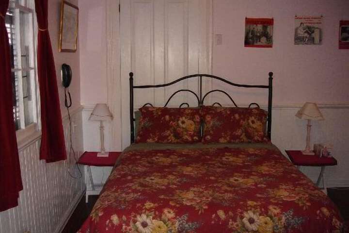 Room 16 of 35