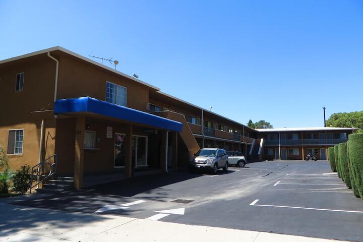 Hotel 7 of 51