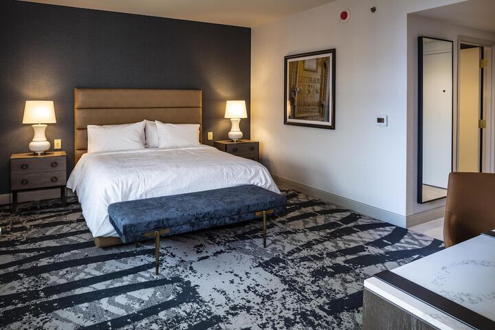 The Yorktowne Hotel Tapestry Collection by Hilton