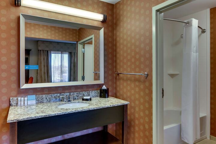Room 28 of 51